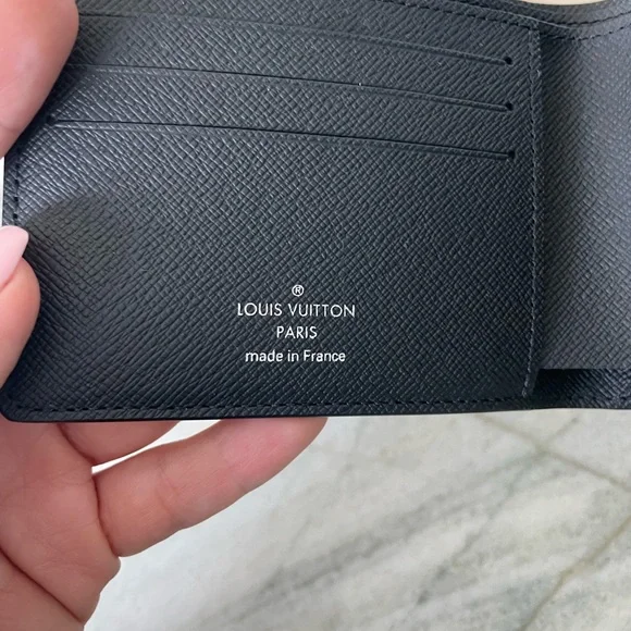 Louis Vuitton Multiple wallet